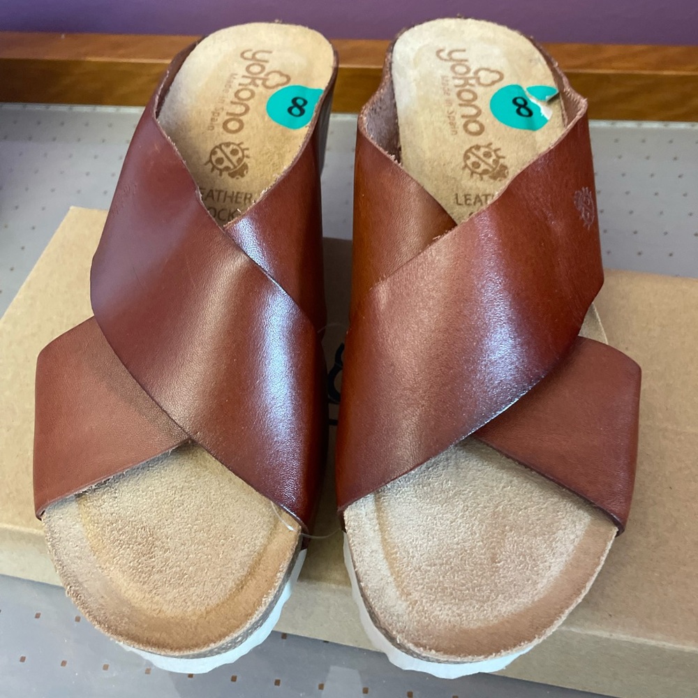 Learher wedge sandals
